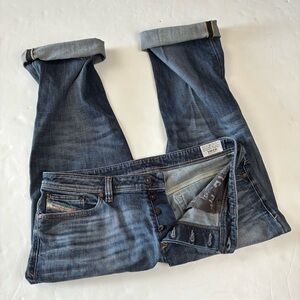 005 - MENS DIESEL INDUSTRY BUTTON FLY VIKER STRAIGHT DENIM 38 x 28 JEANS